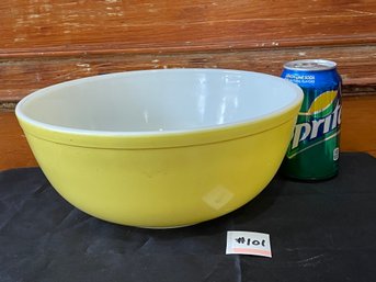 Yellow Pyrex 404 Large Mixing Bowl - From Primary Colors Set
