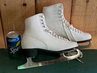 Vintage Ice Skates SLM Canada - Size 9