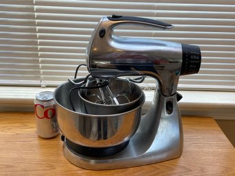 Sunbeam Kitchen Mixer With 2 Stainless Steel Bowls