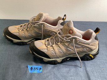 Merrell Women's Size 9.5 Hiking Shoes