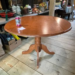 Vintage Solid Wood Drop-Leaf Round Table