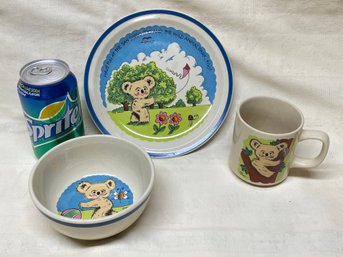 SO CUTE!! San Diego Zoo 3 Piece Child's Dish Set - Vintage