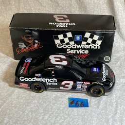 Dale Earnhardt #3 Goodwrench Service Racing 1:24 Diecast NASCAR Model