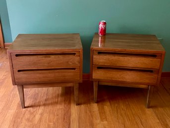 Pair Of American Of Martinsville Walnut Night Stands MID-CENTURY