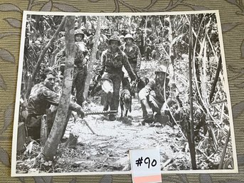 WWII Marines Corps Raiders & Dobermans Hunting Japanese Original Press Photo
