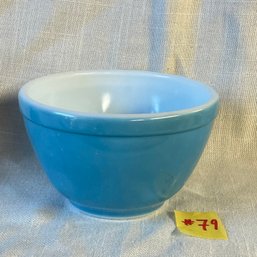 Blue PYREX Glass 1 1/2 Pint Mixing Bowl 401 Vintage