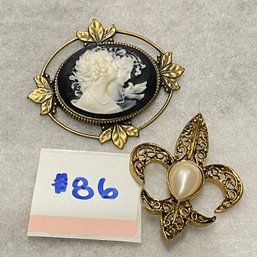 (2) Fancy Fashion Pins, Brooches