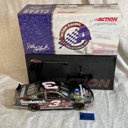 Dale Earnhardt #3 GM Goodwrench 2001 Monte Carlo 24:1 Diecast Car
