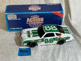 Darrell Waltrip #88 Gatorade NASCAR 1:24 Scale Diecast Model Car Bank
