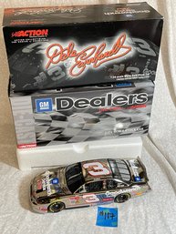 Dale Earnhardt #3 GM Goodwrench White Gold 2001 Monte Carlo 1:24 Diecast Car NASCAR