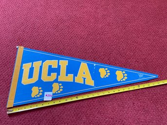 UCLA Bruins Bear Paw Prints Vintage Felt Sports Pennant 30'