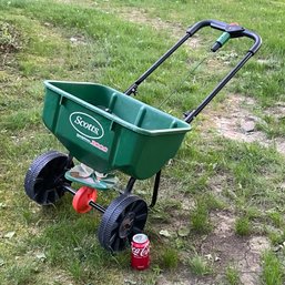 Scotts Speedy Green 3000 Lawn & Garden Seed/Fertilizer Spreader