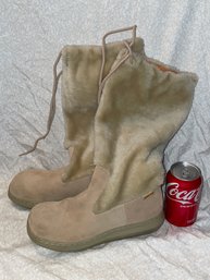 Rocket Dog Size 8.5 High Fuzzy Boots