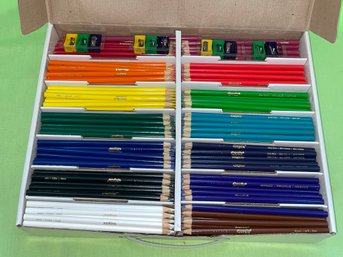 Crayola Colored Pencils Classpack 462 Pencils NEW