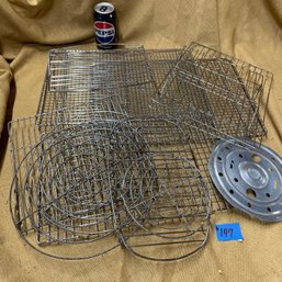 Wire Cooling Racks Lot - Bakeware