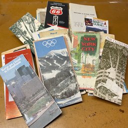 Large Lot Of Vintage Road Maps - A Lot Of Local Connecticut Maps