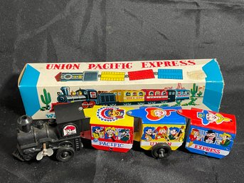 Union Pacific Express Wind-Up Train VINTAGE Made In Japan