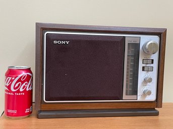 Sony AM/FM Table Radio Model No. ICF-9740W Vintage, Works Great