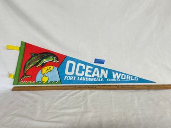 'Ocean World' Fort Lauderdale, Florida Vintage 1980s Felt Souvenir Pennant