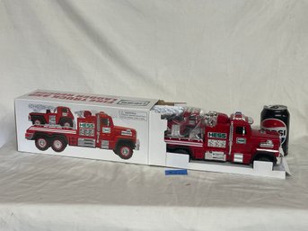 2015 Hess Fire Truck & Ladder Rescue - New With Box