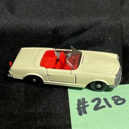 Matchbox 'Mercedes 230 SL' No. 27 Diecast Convertible Car Lesney - England