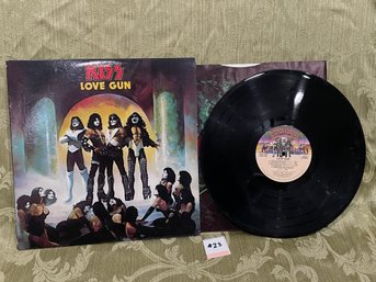 KISS 'Love Gun' Vintage Vinyl Record NBLP 7057-7.98