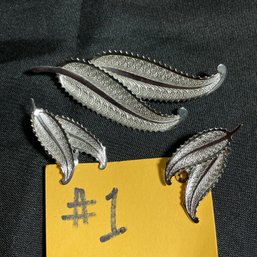 Silvertone Leaf Clip Earrings & Pin/Brooch - Vintage Costume Jewelry