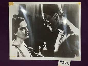 'THE MUMMY' Movie Still 8' X 10' Photo - Boris Karloff And Zita Johann