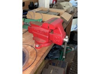 Craftsman 391.5180 Bench Vise 3 1/2' Jaws With Anvil