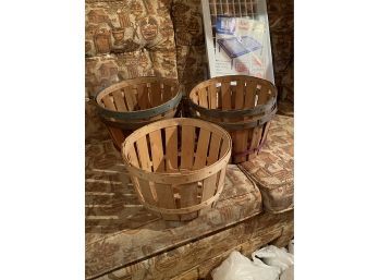 Lot Of 5 Vintage Fruit Baskets 7' Tall