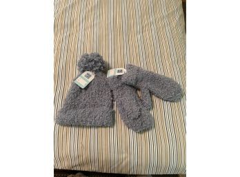 Muk Luks Fuzzy Hat And Gloves Set NEW