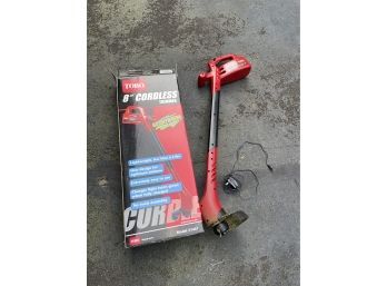 Toro 8' Cordless String Trimmer