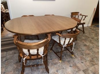 Dining Room Table & 6 Chairs