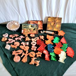 Cookie Cutters Peanuts Gang, Witches And More!