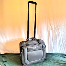 Rolling Solo Travel Briefcase In Like New Condition