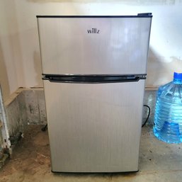 Willz Mini Refrigerator/Freezer In Great Working Condition