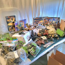 Huge Lot Of Mega Blocks Dragons 25 Pounds!