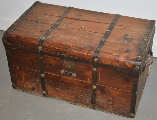 VITNAGE WOODEN FLAT-TOP TRUNK W/ METAL STRAPPING