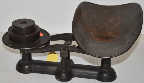 VINTAGE CAST IRON SCALE W/ TIN PAN & 2 CAST IRON WEIGHTS