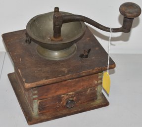 WOODEN TABLE TOP COFFEE GRINDER