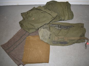 MILITARY DUFFLE BAG & BLANKETS