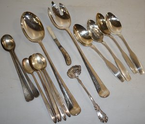 LOT SILVERPLATED FLATWARE ITEMS