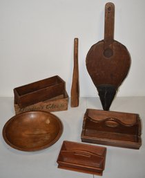 TRAY LOT OF VINTAGE WOODENWARE