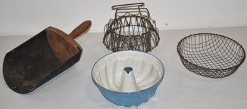 (4) VINTAGE COUNTRY KITCHEN ITEMS