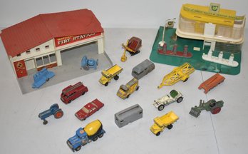 LOT OF MISC. TOY VEHICLES & ACCESSORIES