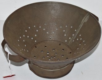 EARLY TIN COLLANDER