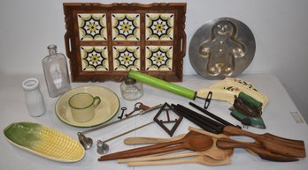 MISC. LOT VINTAGE KITCHENWARE