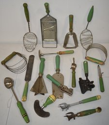 LOT VINTAGE GREEN HANDLED KITCHENWARE