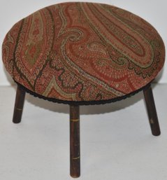 ROUND WOODEN CRICKET STOOL