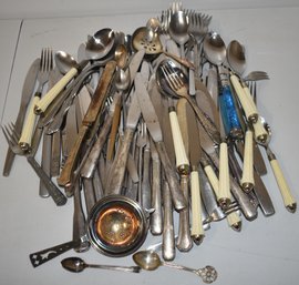 FLAT LOT MISC. VINTAGE FLATWARE